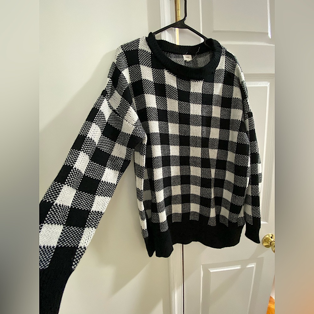 Women’s Plaid Maternity Sweater